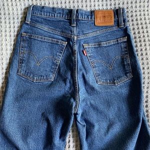 Levi’s Ribcage Straight Ankle Jeans - 28